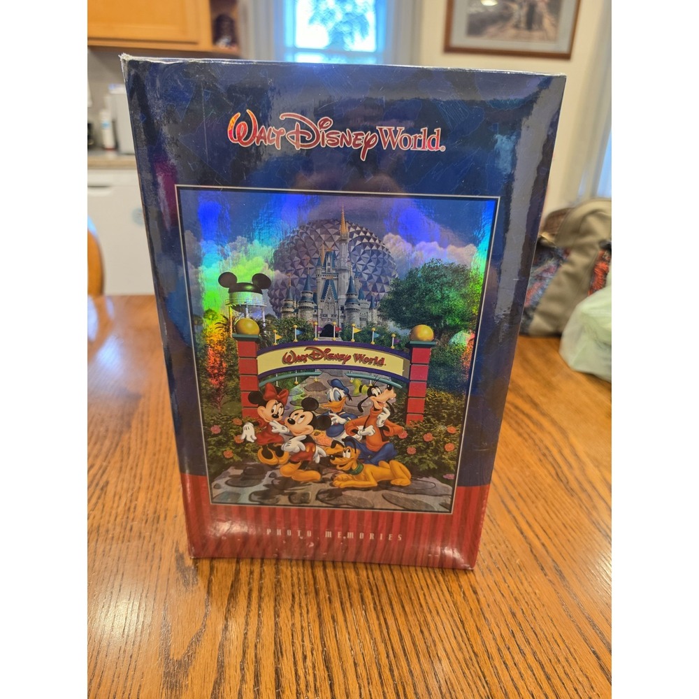 BRAND NEW Walt Disney World Four Parks One World Photo Album 4x6 300 Vintage